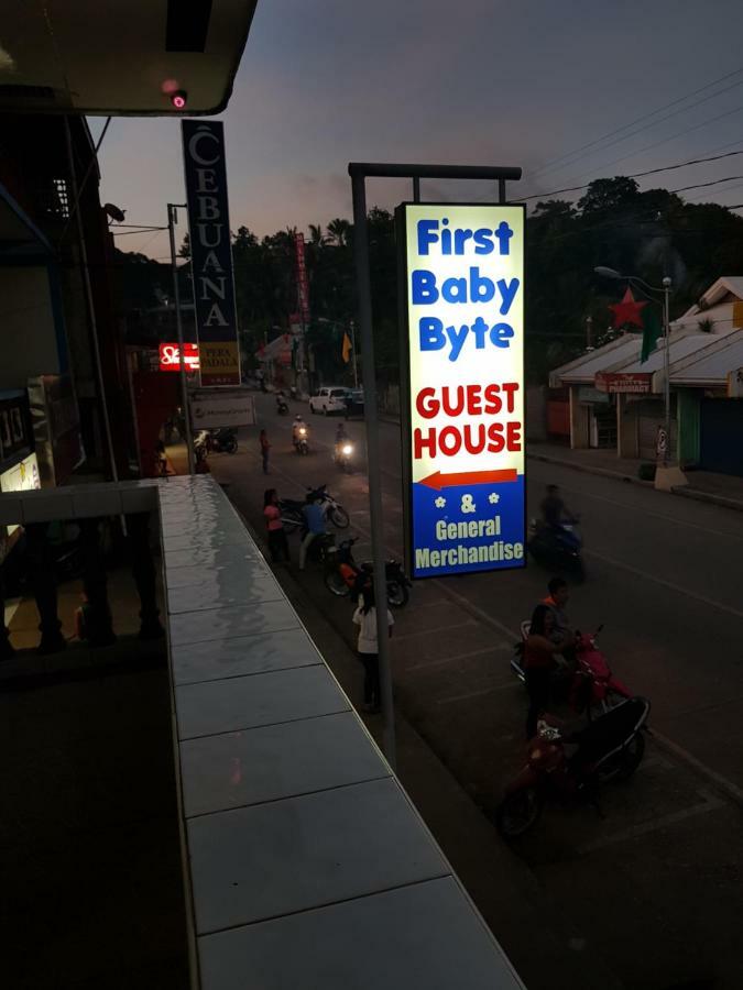 First Baby Bytes Guest House Lazi Eksteriør billede